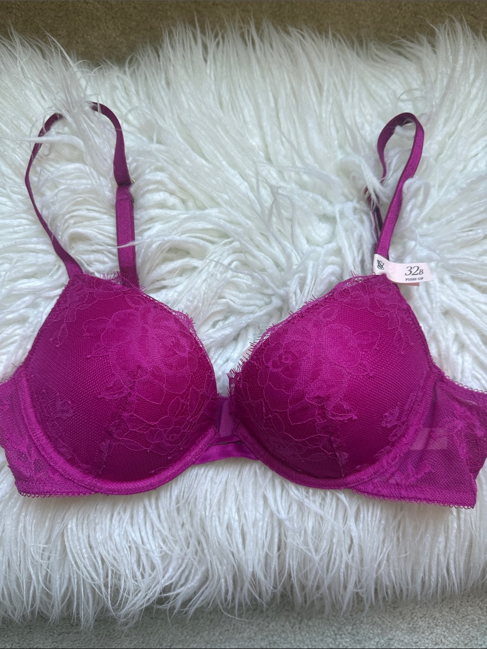 Victoria's Secret Fuchsia Lace Underwire Bra